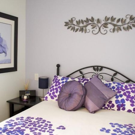 Urban Den Apartment วิกตอเรีย ภายนอก รูปภาพ
